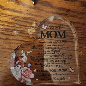 Heart-Shaped Mom Keepsake Plaque - Pink Floral